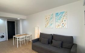 Central Apartment With Parking By Wayra Tarifa